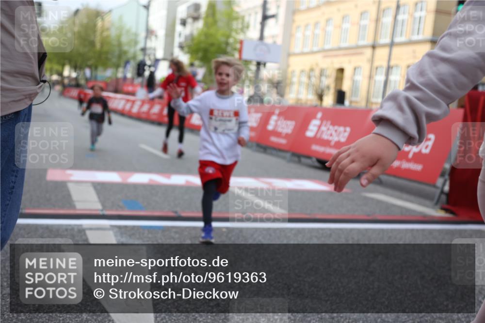 25.04.2026 - Das Zehntel Strokosch-Dieckow http://msf.ph/oto/9619363 25.04.2026 09:12:34 Ziel 2080, 2667, 2678, 2845, 3270, 3879 meine-sportfotos.de