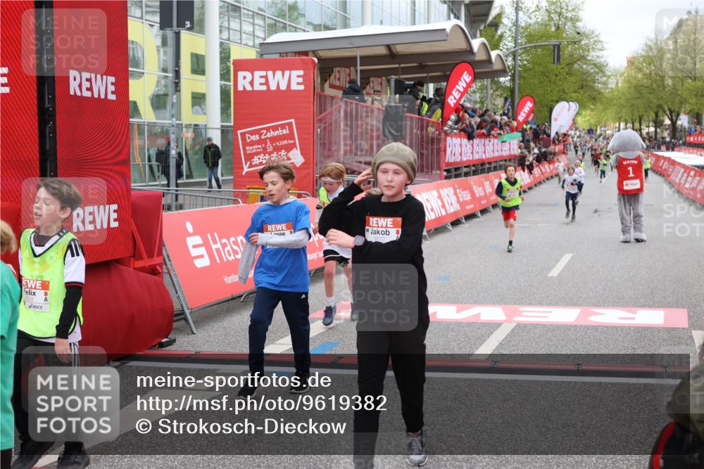 25.04.2026 - Das Zehntel Strokosch-Dieckow http://msf.ph/oto/9619382 25.04.2026 08:49:29 Ziel 1727, 2153, 2502, 3043, 3223, 3238, 3252, 3602, 3608, 3670 meine-sportfotos.de