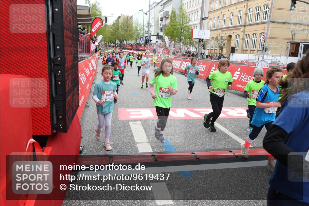 25.04.2026 - Das Zehntel Strokosch-Dieckow http://msf.ph/oto/9619437 25.04.2026 11:00:39 Ziel 5233, 5240, 5245, 5248, 5343, 5352, 5353, 5635, 5690, 5836, 5960, 5995, 6091, 6438, 6632, 6669, 6686, 6874, 6945, 7017, 7054, 7067, 7296, 7410, 7465, 7479, 7660, 7800, 7825, 7859 meine-sportfotos.de