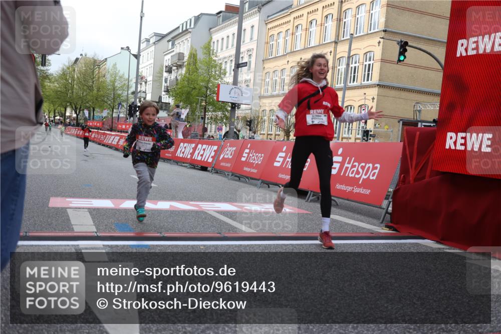 25.04.2026 - Das Zehntel Strokosch-Dieckow http://msf.ph/oto/9619443 25.04.2026 09:12:37 Ziel 2667, 2678, 2845, 3270, 3879 meine-sportfotos.de