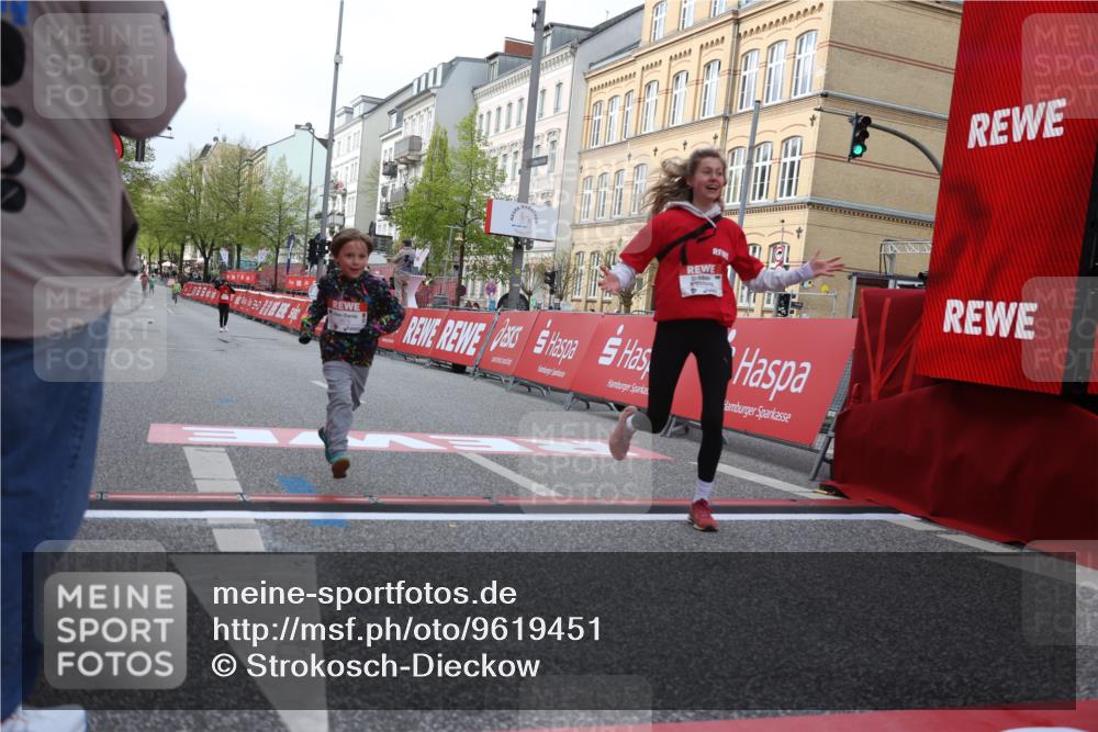 25.04.2026 - Das Zehntel Strokosch-Dieckow http://msf.ph/oto/9619451 25.04.2026 09:12:37 Ziel 2667, 2678, 2845, 3270, 3879 meine-sportfotos.de