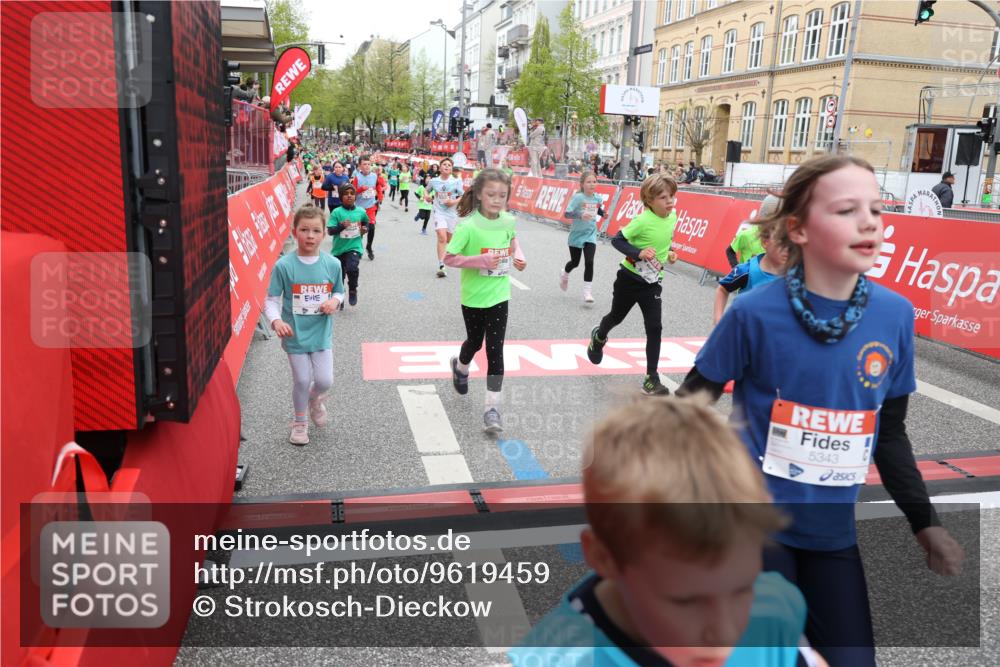 25.04.2026 - Das Zehntel Strokosch-Dieckow http://msf.ph/oto/9619459 25.04.2026 11:00:39 Ziel 5233, 5240, 5245, 5248, 5343, 5352, 5353, 5635, 5690, 5836, 5960, 5995, 6091, 6438, 6632, 6669, 6686, 6874, 6945, 7017, 7054, 7067, 7296, 7410, 7465, 7479, 7660, 7800, 7825, 7859 meine-sportfotos.de