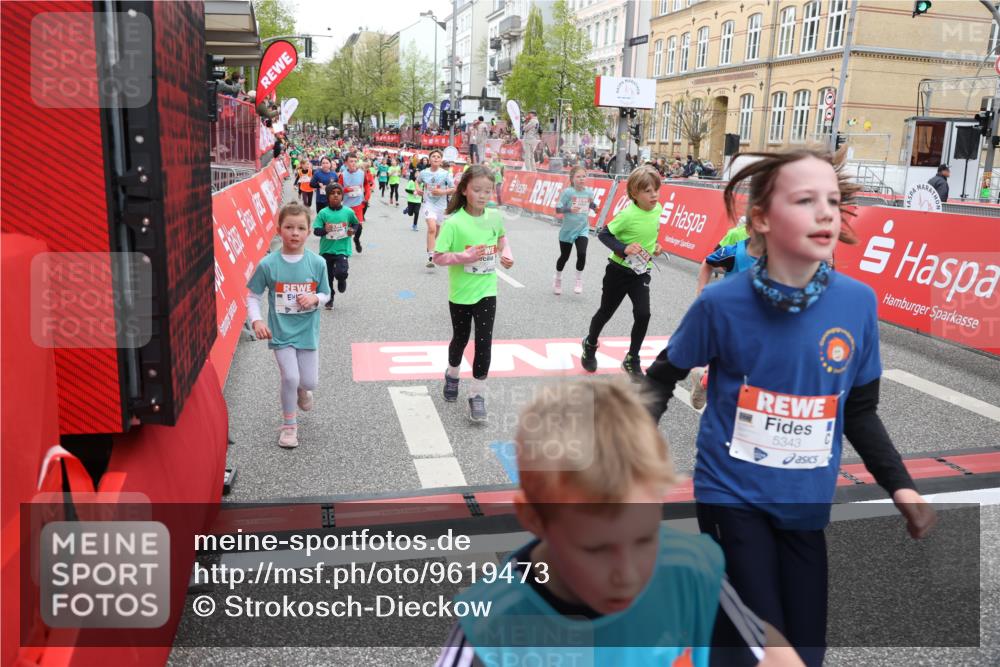 25.04.2026 - Das Zehntel Strokosch-Dieckow http://msf.ph/oto/9619473 25.04.2026 11:00:39 Ziel 5233, 5240, 5245, 5248, 5343, 5352, 5353, 5635, 5690, 5836, 5960, 5995, 6091, 6438, 6632, 6669, 6686, 6874, 6945, 7017, 7054, 7067, 7296, 7410, 7465, 7479, 7660, 7800, 7825, 7859 meine-sportfotos.de