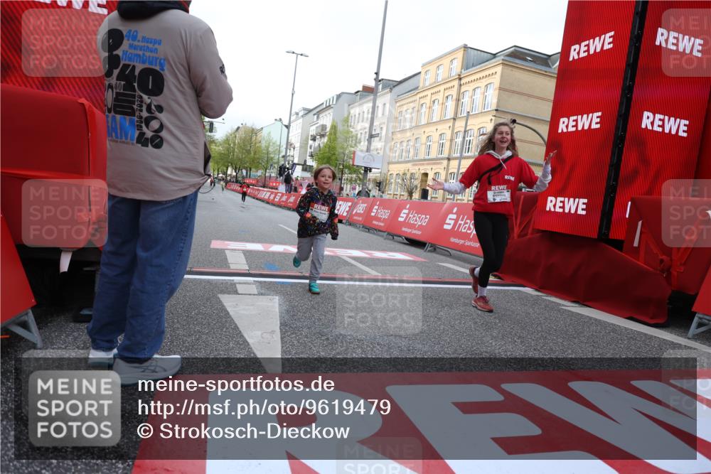 25.04.2026 - Das Zehntel Strokosch-Dieckow http://msf.ph/oto/9619479 25.04.2026 09:12:37 Ziel 2667, 2678, 2845, 3270, 3879 meine-sportfotos.de