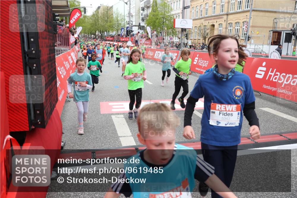 25.04.2026 - Das Zehntel Strokosch-Dieckow http://msf.ph/oto/9619485 25.04.2026 11:00:39 Ziel 5233, 5240, 5245, 5248, 5343, 5352, 5353, 5635, 5690, 5836, 5960, 5995, 6091, 6438, 6632, 6669, 6686, 6874, 6945, 7017, 7054, 7067, 7296, 7410, 7465, 7479, 7660, 7800, 7825, 7859 meine-sportfotos.de