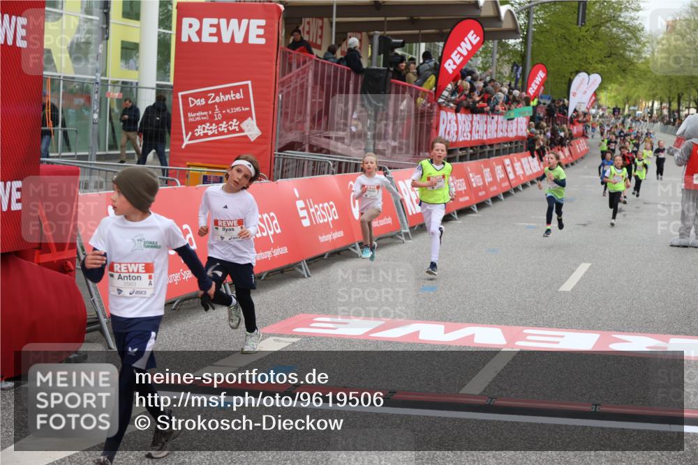 25.04.2026 - Das Zehntel Strokosch-Dieckow http://msf.ph/oto/9619506 25.04.2026 08:49:35 Ziel 3043, 3238, 3252, 3551, 3563 meine-sportfotos.de