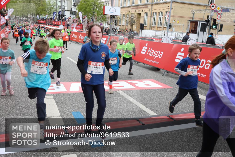 25.04.2026 - Das Zehntel Strokosch-Dieckow http://msf.ph/oto/9619533 25.04.2026 11:00:39 Ziel 5233, 5240, 5245, 5248, 5343, 5352, 5353, 5635, 5690, 5836, 5960, 5995, 6091, 6438, 6632, 6669, 6686, 6874, 6945, 7017, 7054, 7067, 7296, 7410, 7465, 7479, 7660, 7800, 7825, 7859 meine-sportfotos.de
