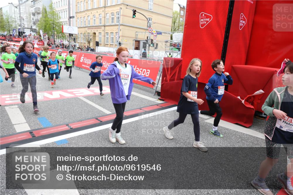 25.04.2026 - Das Zehntel Strokosch-Dieckow http://msf.ph/oto/9619546 25.04.2026 11:00:38 Ziel 5219, 5233, 5240, 5245, 5248, 5271, 5343, 5352, 5353, 5635, 5690, 5836, 5960, 5995, 6091, 6395, 6438, 6632, 6669, 6686, 6874, 7017, 7054, 7067, 7296, 7410, 7465, 7479, 7660, 7767, 7800, 7825, 7844, 7859 meine-sportfotos.de