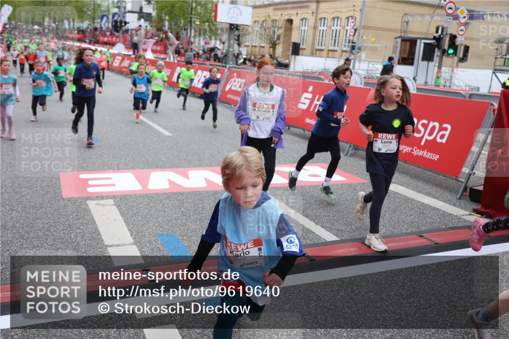 25.04.2026 - Das Zehntel Strokosch-Dieckow http://msf.ph/oto/9619640 25.04.2026 11:00:37 Ziel 5040, 5219, 5233, 5240, 5245, 5271, 5286, 5343, 5352, 5353, 5635, 5690, 5836, 5960, 5995, 6091, 6395, 6632, 6669, 6686, 6874, 7017, 7054, 7067, 7094, 7296, 7370, 7410, 7465, 7660, 7767, 7800, 7844, 7859 meine-sportfotos.de