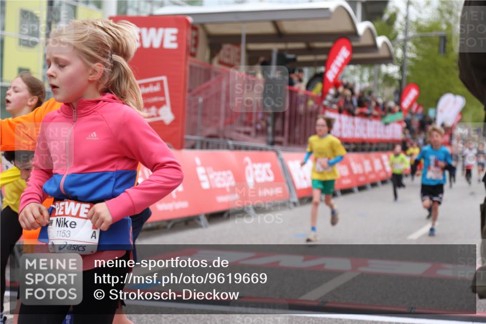 25.04.2026 - Das Zehntel Strokosch-Dieckow http://msf.ph/oto/9619669 25.04.2026 08:50:09 Ziel 1023, 1026, 1153, 1208, 1294, 1312, 1408, 1870, 2172, 2176, 2788, 2811, 3176, 4007, 4010 meine-sportfotos.de