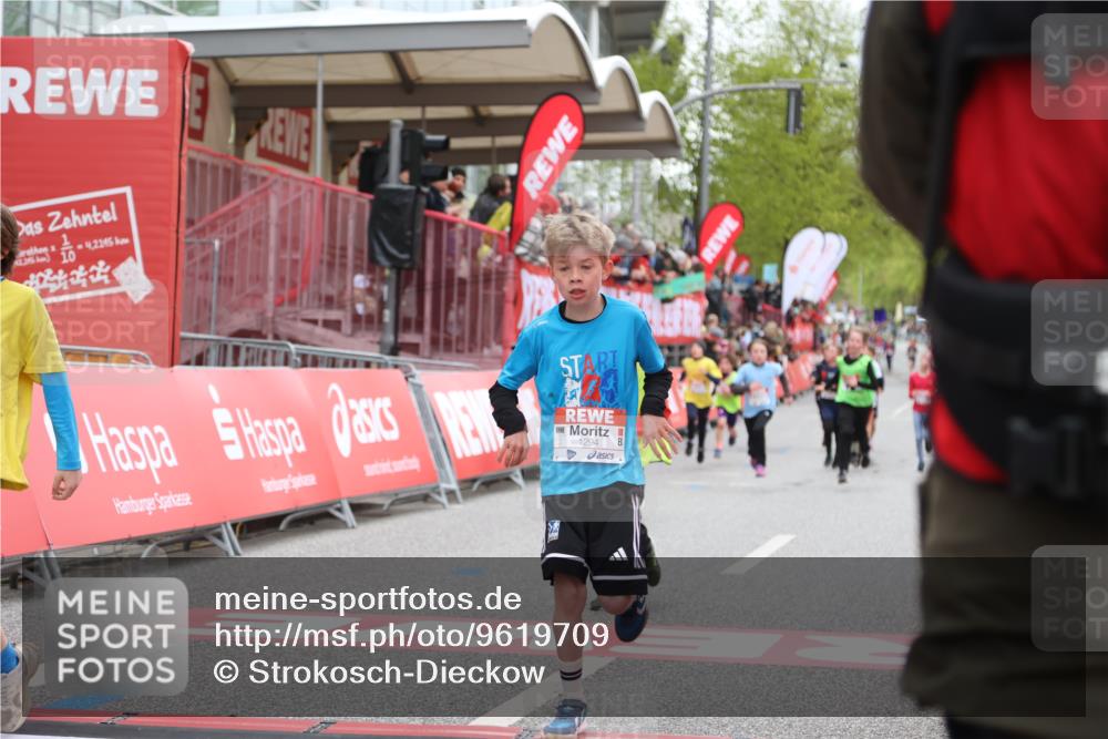 25.04.2026 - Das Zehntel Strokosch-Dieckow http://msf.ph/oto/9619709 25.04.2026 08:50:11 Ziel 1023, 1026, 1153, 1294, 1408, 2172, 2176, 2788, 2811, 3169, 3176, 4007, 4010 meine-sportfotos.de