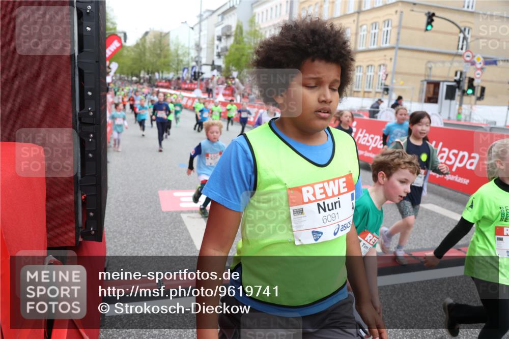 25.04.2026 - Das Zehntel Strokosch-Dieckow http://msf.ph/oto/9619741 25.04.2026 11:00:36 Ziel 5040, 5219, 5233, 5271, 5286, 5343, 5352, 5353, 5635, 5690, 5715, 5722, 5836, 5995, 6091, 6395, 6632, 6669, 6686, 6874, 7017, 7054, 7094, 7296, 7370, 7410, 7465, 7660, 7767, 7800, 7834, 7844, 7859 meine-sportfotos.de