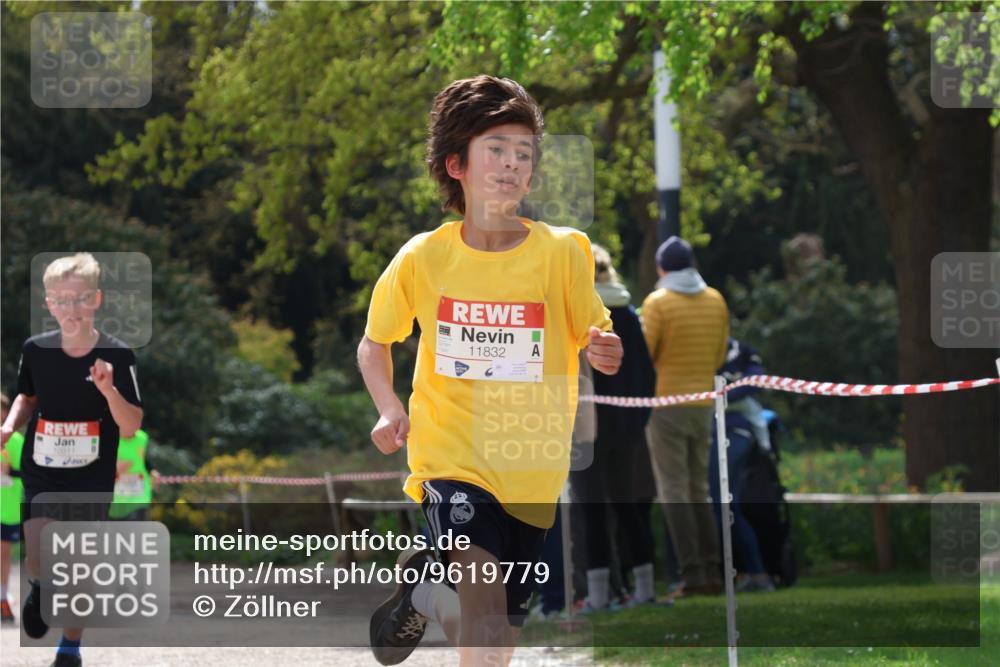 25.04.2026 - Das Zehntel Zöllner http://msf.ph/oto/9619779 25.04.2026 11:38:34 Laufen 10911, 11832 meine-sportfotos.de