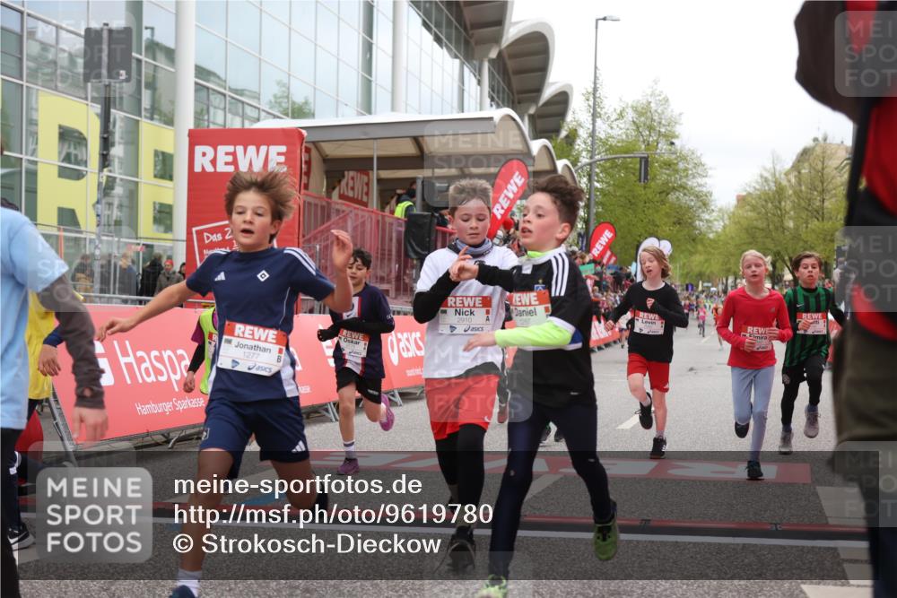 25.04.2026 - Das Zehntel Strokosch-Dieckow http://msf.ph/oto/9619780 25.04.2026 08:50:17 Ziel 1151, 1219, 1277, 1294, 1470, 1795, 1856, 2062, 2168, 2175, 2782, 2788, 2910, 3169, 3185, 4050 meine-sportfotos.de