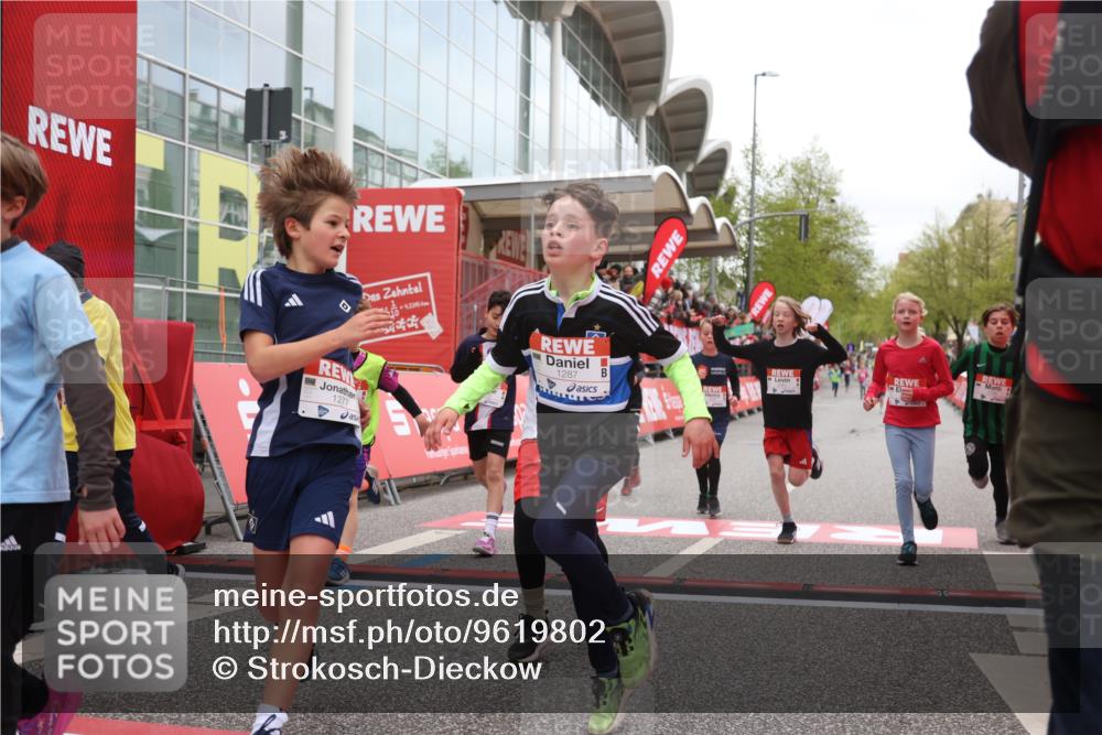 25.04.2026 - Das Zehntel Strokosch-Dieckow http://msf.ph/oto/9619802 25.04.2026 08:50:17 Ziel 1151, 1219, 1277, 1294, 1470, 1795, 1856, 2062, 2168, 2175, 2782, 2788, 2910, 3169, 3185, 4050 meine-sportfotos.de