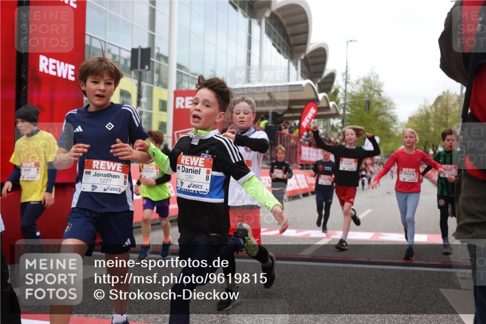 25.04.2026 - Das Zehntel Strokosch-Dieckow http://msf.ph/oto/9619815 25.04.2026 08:50:17 Ziel 1151, 1219, 1277, 1294, 1470, 1795, 1856, 2062, 2168, 2175, 2782, 2788, 2910, 3169, 3185, 4050 meine-sportfotos.de