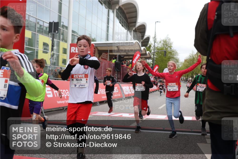 25.04.2026 - Das Zehntel Strokosch-Dieckow http://msf.ph/oto/9619846 25.04.2026 08:50:18 Ziel 1151, 1219, 1277, 1470, 1795, 1856, 2062, 2168, 2175, 2782, 2910, 3169, 3185, 4050 meine-sportfotos.de