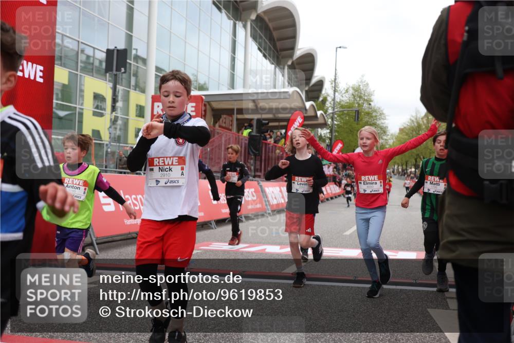 25.04.2026 - Das Zehntel Strokosch-Dieckow http://msf.ph/oto/9619853 25.04.2026 08:50:18 Ziel 1151, 1219, 1277, 1470, 1795, 1856, 2062, 2168, 2175, 2782, 2910, 3169, 3185, 4050 meine-sportfotos.de