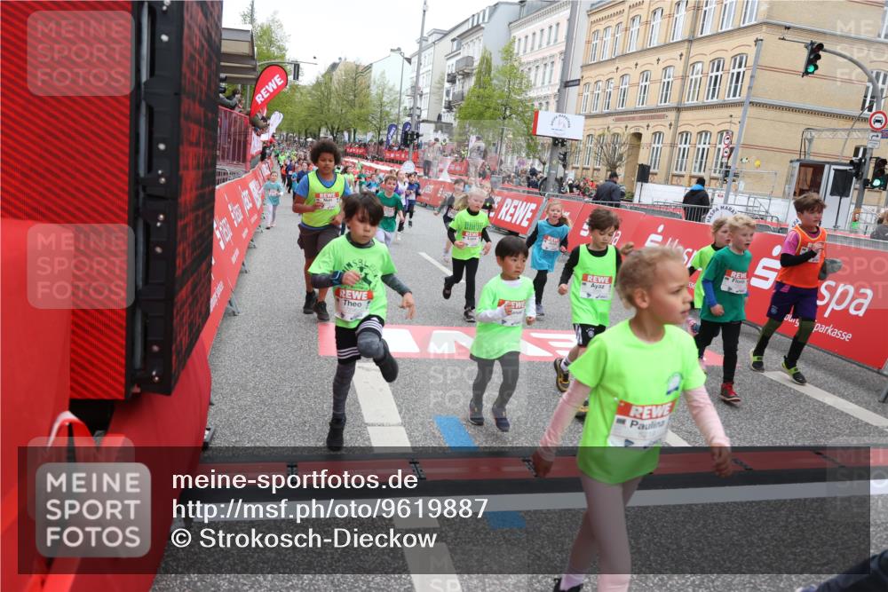 25.04.2026 - Das Zehntel Strokosch-Dieckow http://msf.ph/oto/9619887 25.04.2026 11:00:33 Ziel 5033, 5040, 5219, 5233, 5271, 5286, 5690, 5700, 5715, 5722, 5768, 5995, 6091, 6337, 6395, 6669, 7017, 7054, 7094, 7296, 7370, 7410, 7751, 7767, 7782, 7800, 7834, 7844, 7859 meine-sportfotos.de