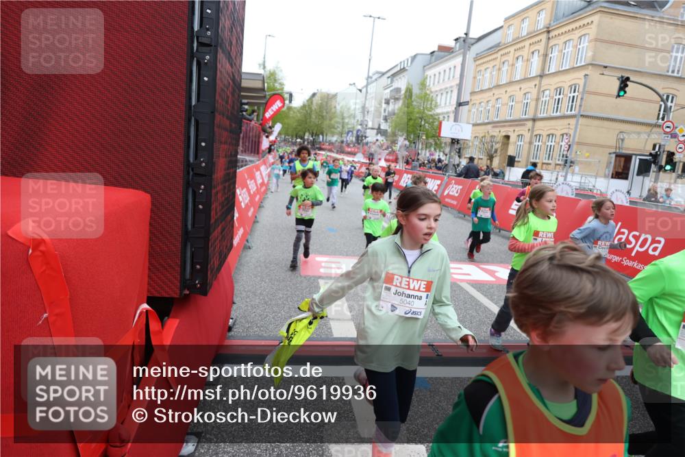 25.04.2026 - Das Zehntel Strokosch-Dieckow http://msf.ph/oto/9619936 25.04.2026 11:00:33 Ziel 5033, 5040, 5219, 5233, 5271, 5286, 5690, 5700, 5715, 5722, 5768, 5995, 6091, 6337, 6395, 6669, 7017, 7054, 7094, 7296, 7370, 7410, 7751, 7767, 7782, 7800, 7834, 7844, 7859 meine-sportfotos.de