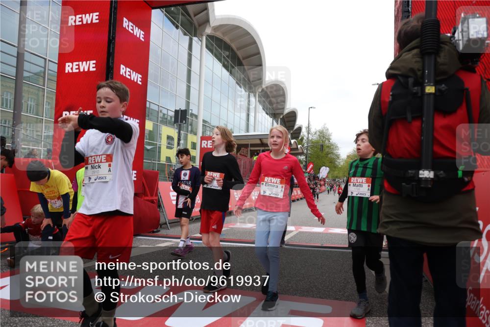 25.04.2026 - Das Zehntel Strokosch-Dieckow http://msf.ph/oto/9619937 25.04.2026 08:50:19 Ziel 1151, 1219, 1277, 1287, 1470, 1795, 1856, 2062, 2168, 2175, 2782, 2910, 3169, 3185, 4050 meine-sportfotos.de
