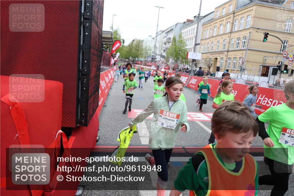 25.04.2026 - Das Zehntel Strokosch-Dieckow http://msf.ph/oto/9619948 25.04.2026 11:00:33 Ziel 5033, 5040, 5219, 5233, 5271, 5286, 5690, 5700, 5715, 5722, 5768, 5995, 6091, 6337, 6395, 6669, 7017, 7054, 7094, 7296, 7370, 7410, 7751, 7767, 7782, 7800, 7834, 7844, 7859 meine-sportfotos.de