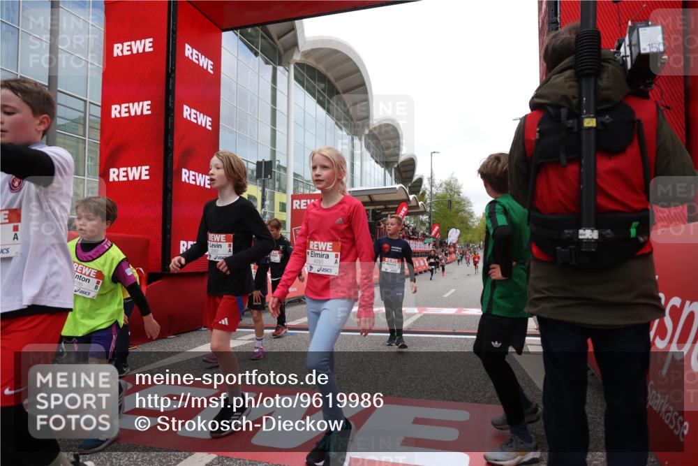 25.04.2026 - Das Zehntel Strokosch-Dieckow http://msf.ph/oto/9619986 25.04.2026 08:50:19 Ziel 1151, 1219, 1277, 1287, 1470, 1795, 1856, 2062, 2168, 2175, 2782, 2910, 3169, 3185, 4050 meine-sportfotos.de