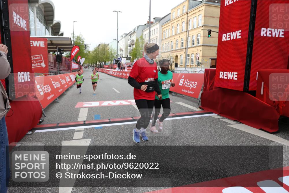 25.04.2026 - Das Zehntel Strokosch-Dieckow http://msf.ph/oto/9620022 25.04.2026 09:13:22 Ziel 1405, 1434, 2394 meine-sportfotos.de