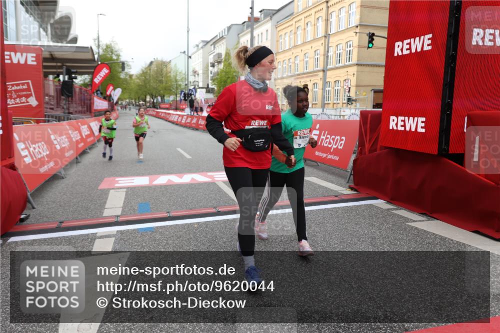 25.04.2026 - Das Zehntel Strokosch-Dieckow http://msf.ph/oto/9620044 25.04.2026 09:13:23 Ziel 1405, 1434, 2394 meine-sportfotos.de