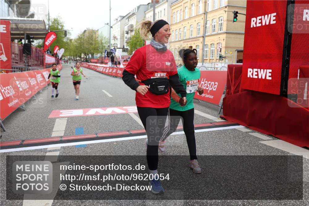 25.04.2026 - Das Zehntel Strokosch-Dieckow http://msf.ph/oto/9620054 25.04.2026 09:13:23 Ziel 1405, 1434, 2394 meine-sportfotos.de