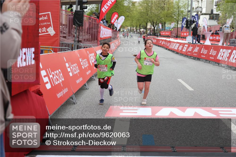 25.04.2026 - Das Zehntel Strokosch-Dieckow http://msf.ph/oto/9620063 25.04.2026 09:13:23 Ziel 1405, 1434, 2394 meine-sportfotos.de