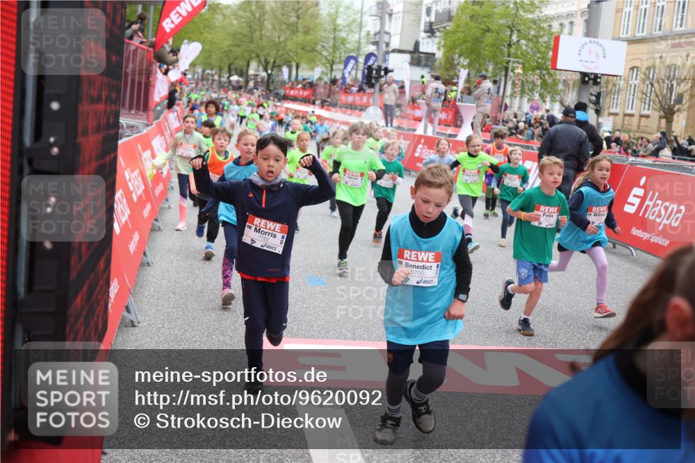 25.04.2026 - Das Zehntel Strokosch-Dieckow http://msf.ph/oto/9620092 25.04.2026 11:00:29 Ziel 5033, 5040, 5198, 5286, 5527, 5700, 5715, 5722, 5768, 5918, 5975, 6255, 6296, 6333, 6337, 6465, 6473, 6963, 7012, 7013, 7059, 7094, 7108, 7124, 7370, 7692, 7751, 7782, 7812, 7826, 7834 meine-sportfotos.de