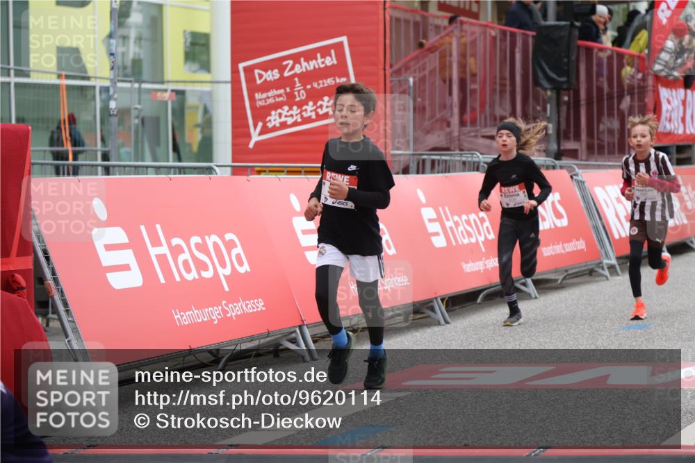 25.04.2026 - Das Zehntel Strokosch-Dieckow http://msf.ph/oto/9620114 25.04.2026 08:50:23 Ziel 1287, 1465, 1795, 1856, 2062, 2168, 2175, 3185, 4039, 4050, 4055 meine-sportfotos.de