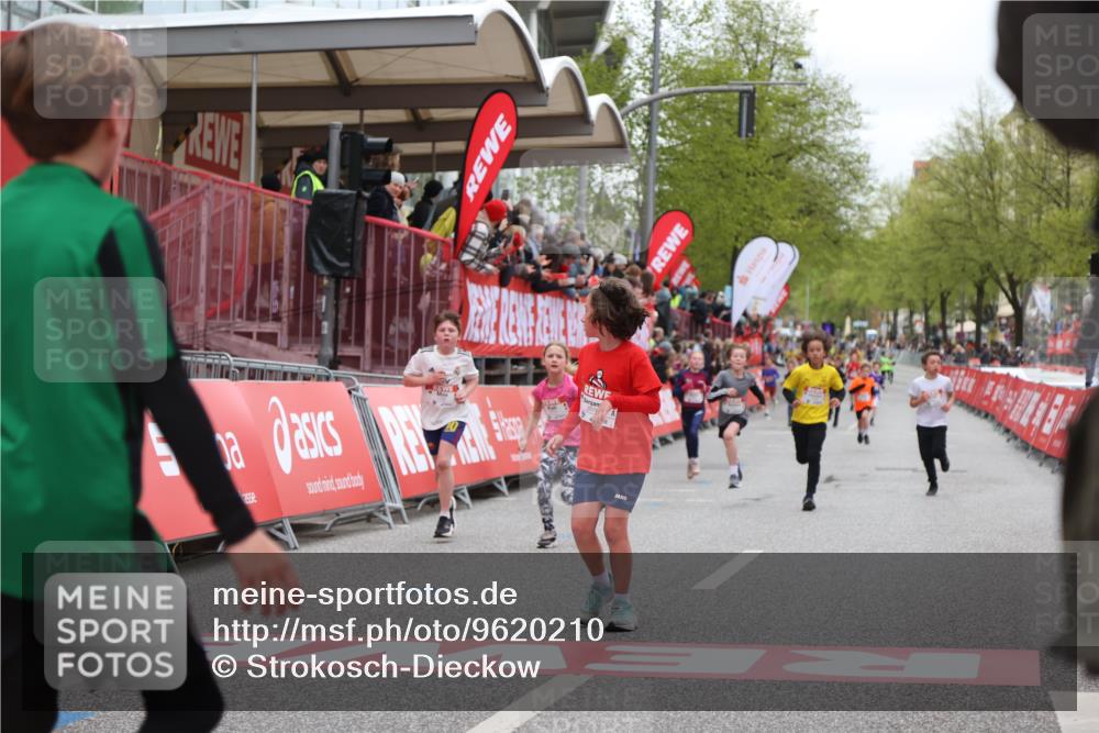 25.04.2026 - Das Zehntel Strokosch-Dieckow http://msf.ph/oto/9620210 25.04.2026 08:50:26 Ziel 1287, 1465, 2676, 4013, 4039, 4055 meine-sportfotos.de
