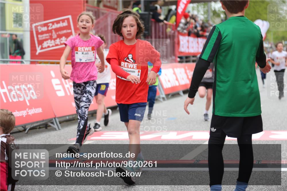 25.04.2026 - Das Zehntel Strokosch-Dieckow http://msf.ph/oto/9620261 25.04.2026 08:50:28 Ziel 1296, 1465, 1791, 1792, 2676, 3204, 4013, 4039, 4055 meine-sportfotos.de