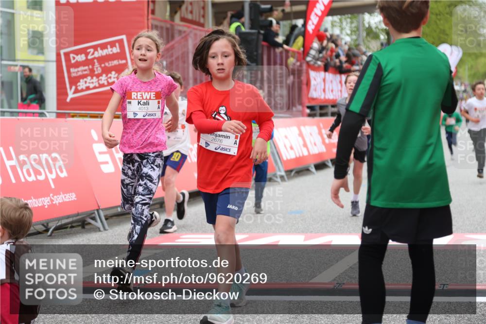 25.04.2026 - Das Zehntel Strokosch-Dieckow http://msf.ph/oto/9620269 25.04.2026 08:50:28 Ziel 1296, 1465, 1791, 1792, 2676, 3204, 4013, 4039, 4055 meine-sportfotos.de