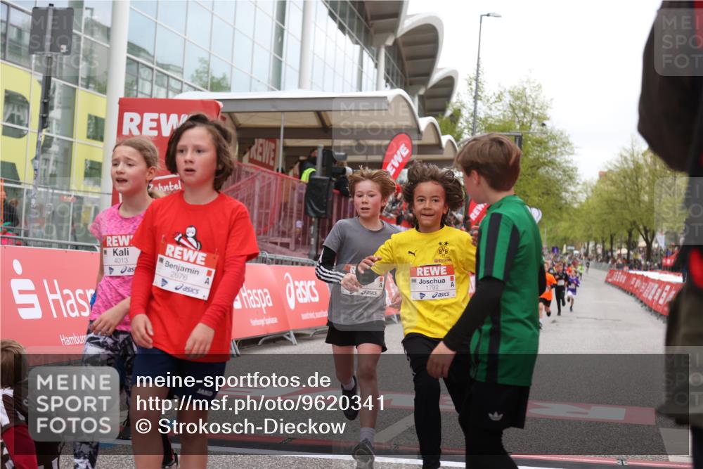 25.04.2026 - Das Zehntel Strokosch-Dieckow http://msf.ph/oto/9620341 25.04.2026 08:50:29 Ziel 1296, 1465, 1791, 1792, 2676, 3204, 4013, 4039, 4055 meine-sportfotos.de