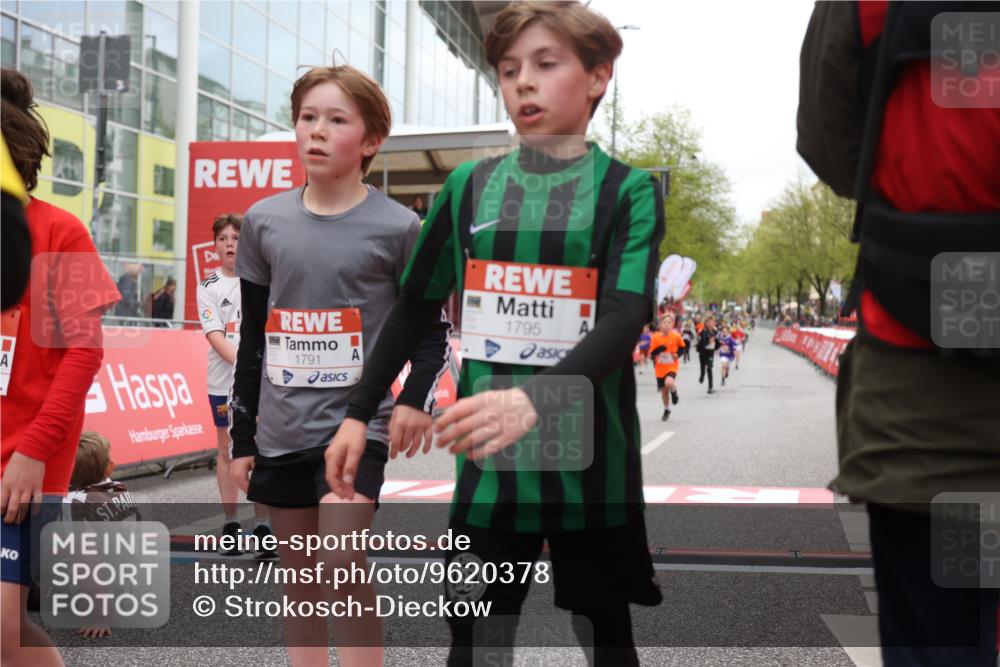 25.04.2026 - Das Zehntel Strokosch-Dieckow http://msf.ph/oto/9620378 25.04.2026 08:50:31 Ziel 1296, 1791, 1792, 2676, 3204, 3569, 3835, 4013, 4039, 4055, 4059 meine-sportfotos.de