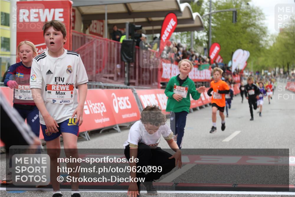 25.04.2026 - Das Zehntel Strokosch-Dieckow http://msf.ph/oto/9620399 25.04.2026 08:50:32 Ziel 1296, 1791, 1792, 2676, 3204, 3569, 3597, 3835, 4013, 4059 meine-sportfotos.de