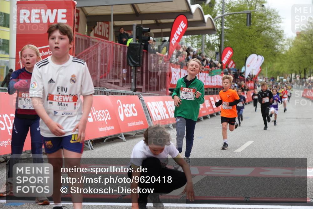 25.04.2026 - Das Zehntel Strokosch-Dieckow http://msf.ph/oto/9620418 25.04.2026 08:50:32 Ziel 1296, 1791, 1792, 2676, 3204, 3569, 3597, 3835, 4013, 4059 meine-sportfotos.de