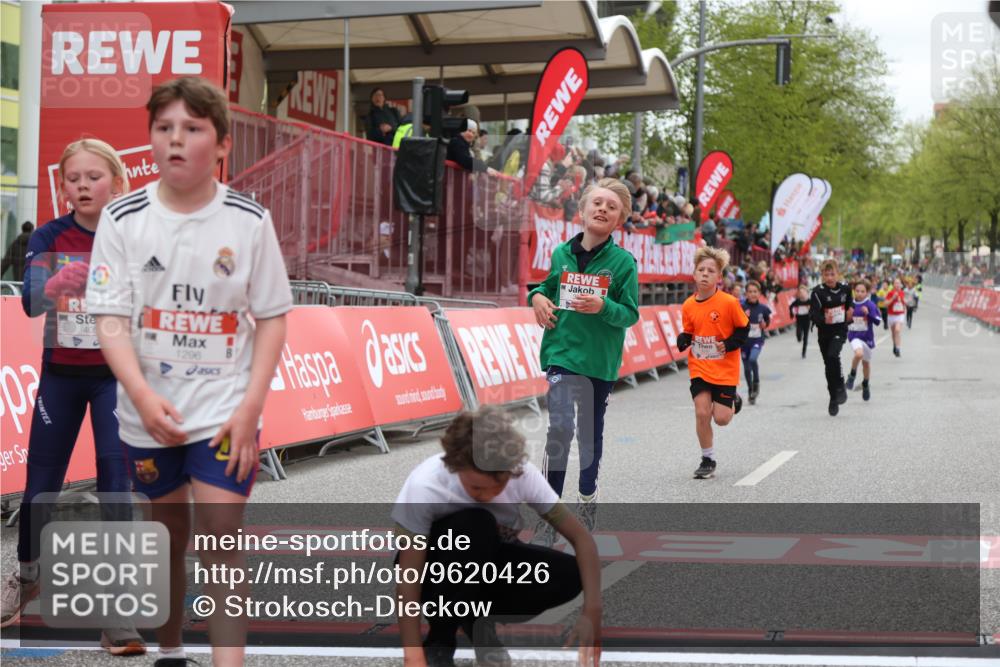 25.04.2026 - Das Zehntel Strokosch-Dieckow http://msf.ph/oto/9620426 25.04.2026 08:50:32 Ziel 1296, 1791, 1792, 2676, 3204, 3569, 3597, 3835, 4013, 4059 meine-sportfotos.de