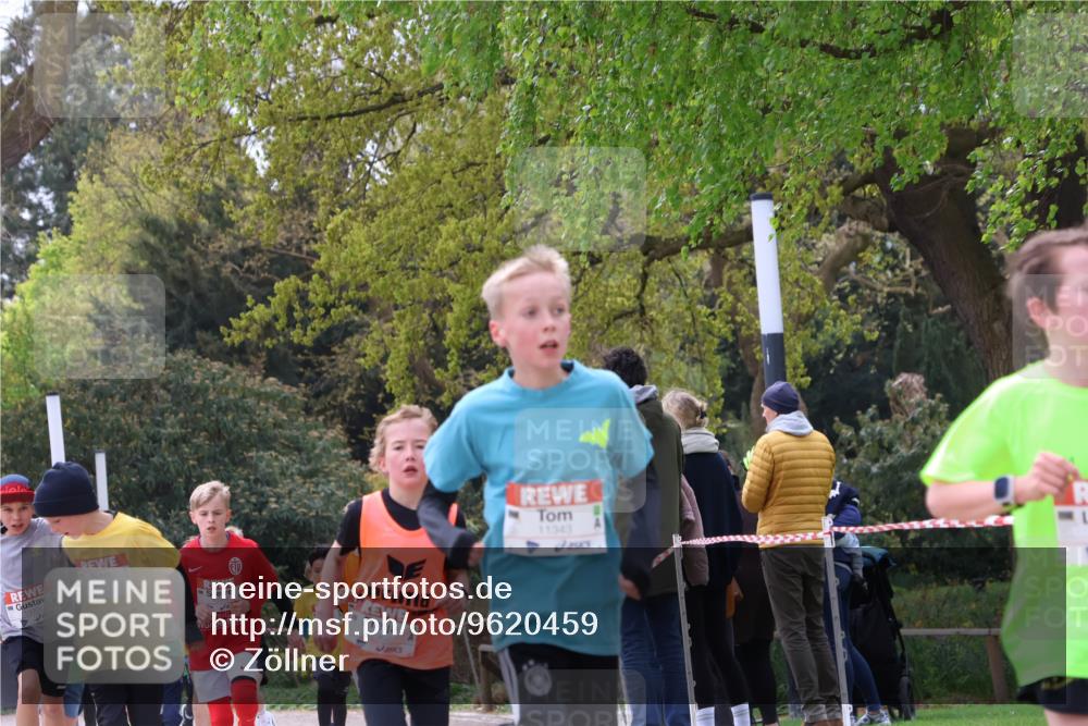 25.04.2026 - Das Zehntel Zöllner http://msf.ph/oto/9620459 25.04.2026 11:38:54 Laufen 10002, 11850, 12962, 11343 meine-sportfotos.de