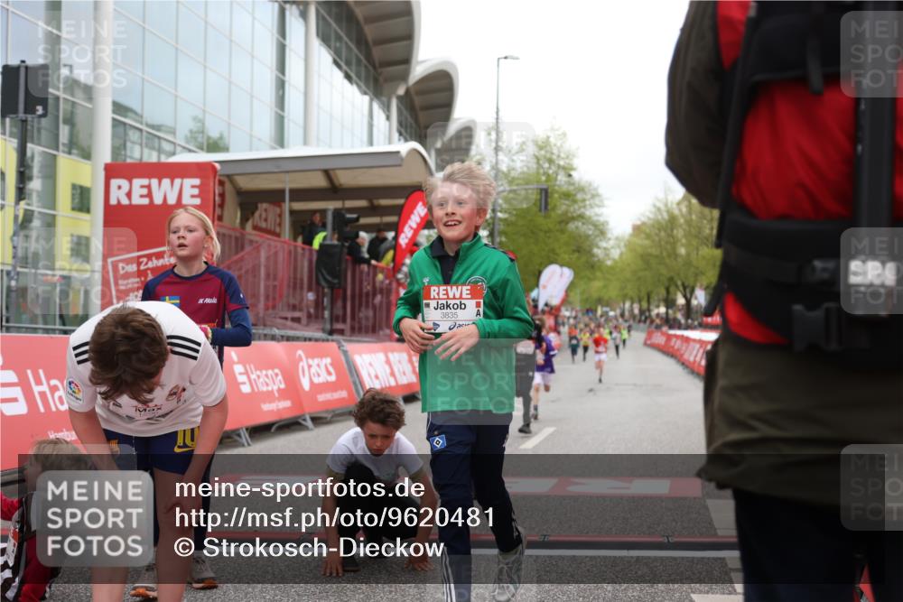 25.04.2026 - Das Zehntel Strokosch-Dieckow http://msf.ph/oto/9620481 25.04.2026 08:50:34 Ziel 1296, 1791, 1792, 2676, 3204, 3370, 3569, 3597, 3621, 3835, 4013, 4059 meine-sportfotos.de