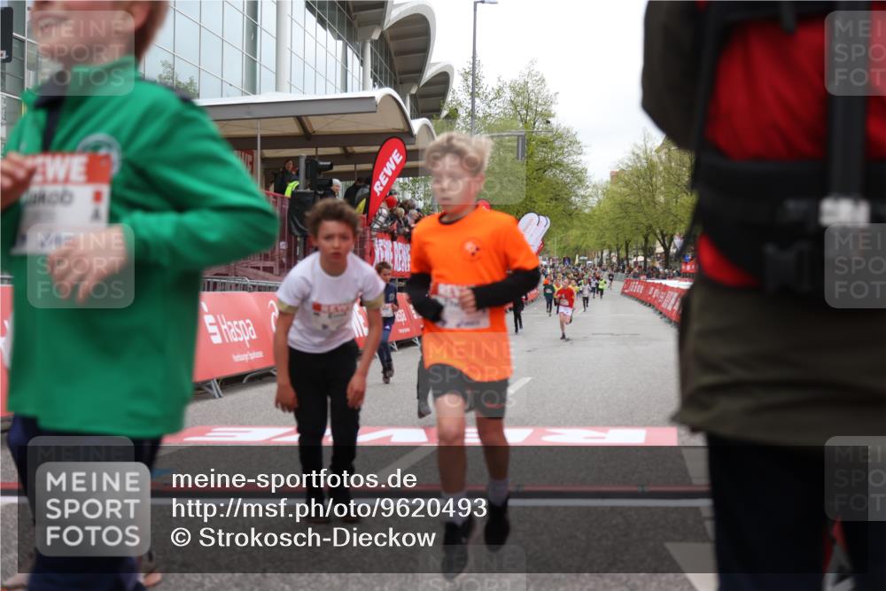 25.04.2026 - Das Zehntel Strokosch-Dieckow http://msf.ph/oto/9620493 25.04.2026 08:50:35 Ziel 1295, 1296, 1791, 1792, 3204, 3370, 3569, 3597, 3621, 3835, 4059 meine-sportfotos.de