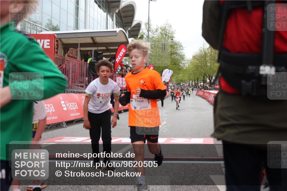 25.04.2026 - Das Zehntel Strokosch-Dieckow http://msf.ph/oto/9620505 25.04.2026 08:50:35 Ziel 1295, 1296, 1791, 1792, 3204, 3370, 3569, 3597, 3621, 3835, 4059 meine-sportfotos.de