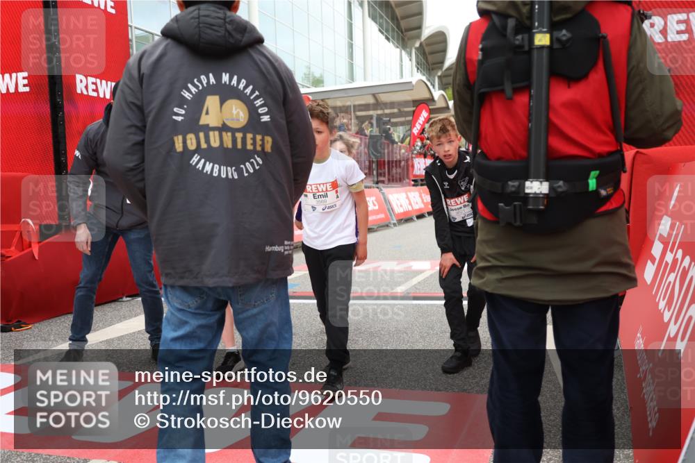 25.04.2026 - Das Zehntel Strokosch-Dieckow http://msf.ph/oto/9620550 25.04.2026 08:50:37 Ziel 1295, 2647, 3370, 3569, 3597, 3621, 3835, 4059 meine-sportfotos.de
