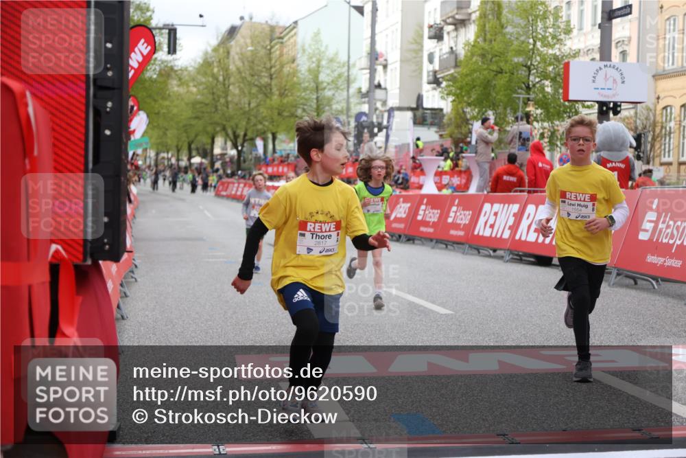 25.04.2026 - Das Zehntel Strokosch-Dieckow http://msf.ph/oto/9620590 25.04.2026 08:51:04 Ziel 1217, 1554, 1577, 1702, 1735, 1764, 2329, 2334, 2570, 2731, 2817, 2994, 3118, 3194, 3230, 3546, 3557, 3607, 4052 meine-sportfotos.de