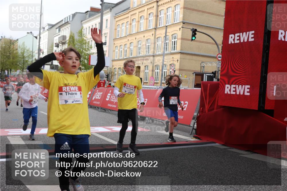25.04.2026 - Das Zehntel Strokosch-Dieckow http://msf.ph/oto/9620622 25.04.2026 08:51:05 Ziel 1217, 1554, 1702, 1735, 1764, 2329, 2570, 2731, 2817, 2994, 3118, 3194, 3230, 3546, 3557, 3607, 4052 meine-sportfotos.de