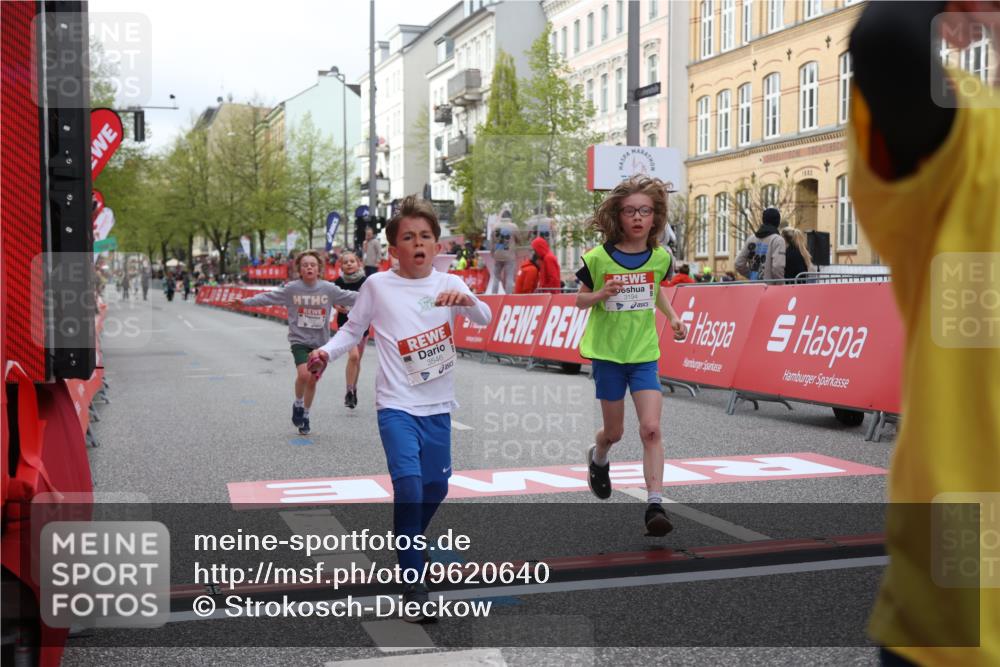 25.04.2026 - Das Zehntel Strokosch-Dieckow http://msf.ph/oto/9620640 25.04.2026 08:51:06 Ziel 1217, 1310, 1554, 1702, 1735, 1764, 2315, 2570, 2731, 2817, 3118, 3194, 3230, 3546, 3557, 3607, 4052 meine-sportfotos.de