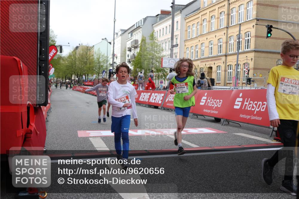 25.04.2026 - Das Zehntel Strokosch-Dieckow http://msf.ph/oto/9620656 25.04.2026 08:51:06 Ziel 1217, 1310, 1554, 1702, 1735, 1764, 2315, 2570, 2731, 2817, 3118, 3194, 3230, 3546, 3557, 3607, 4052 meine-sportfotos.de